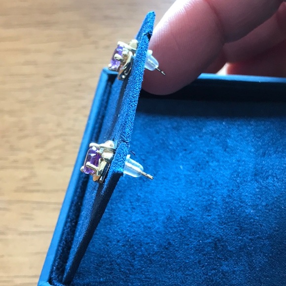 10k Gold Amethyst/Diamond heart shaped earrings - Picture 3 of 3